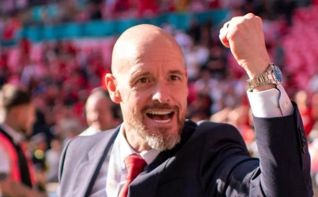 球速体育平台-滕哈赫有望留任？球迷挺滕，拉爵认定祸首并非主帅