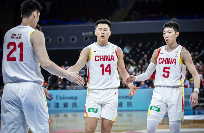 球速体育平台-给机会就敢打！砍9分11板+在场狂赢21分，你成功保住了国家队位置|李弘权|中国男篮|郭士强|世预赛|赵继伟_新浪体育_新浪新闻